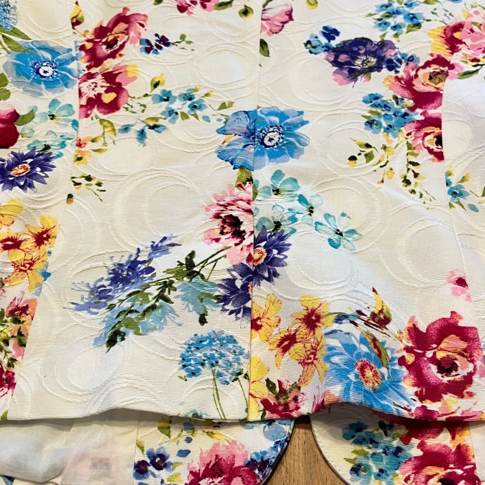 Floral Blazer in White with Multicolor Blooms - Picture 11 of 12